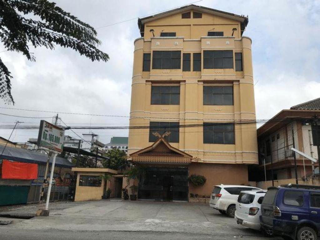 Sabrina Hotel Sisingamangaraja Pekanbaru Eksteriør bilde